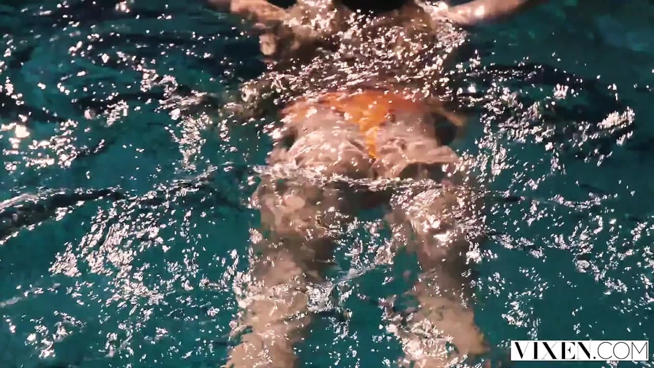 Cadaloz brett rossi seviyor için almak hakim tarafından bir büyük horoz