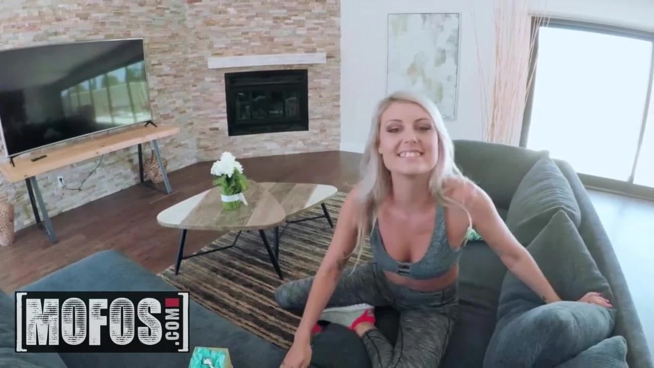 Anal deneyelim - victoria steffanie - anal hakkında her şey - mofos