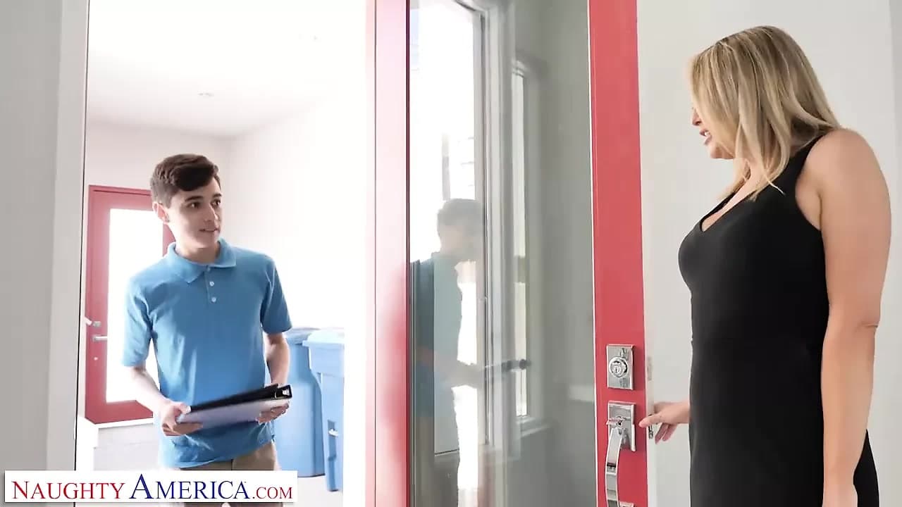 Yaramaz amerika - nicole (elle mcrae) bazı genç horozlara ihtiyaç duyuyor