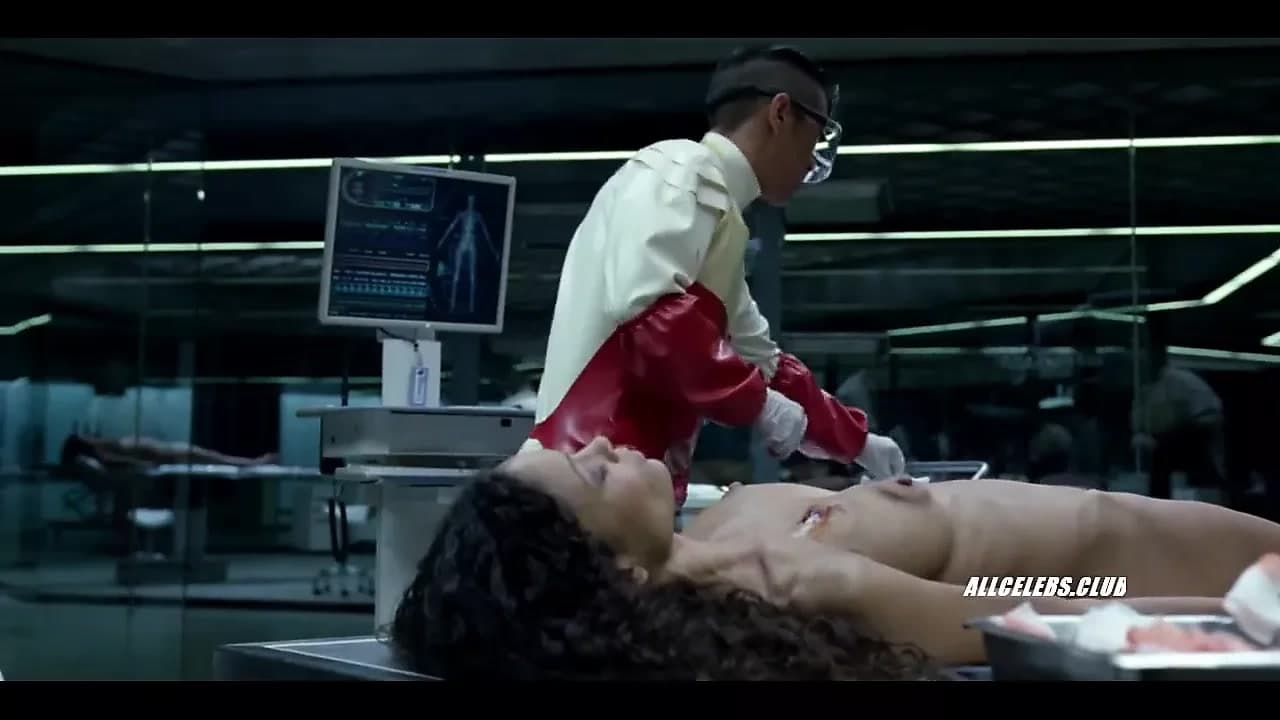 Thandie Newton ve Angela Sarafyan Westworld'de - s01e07