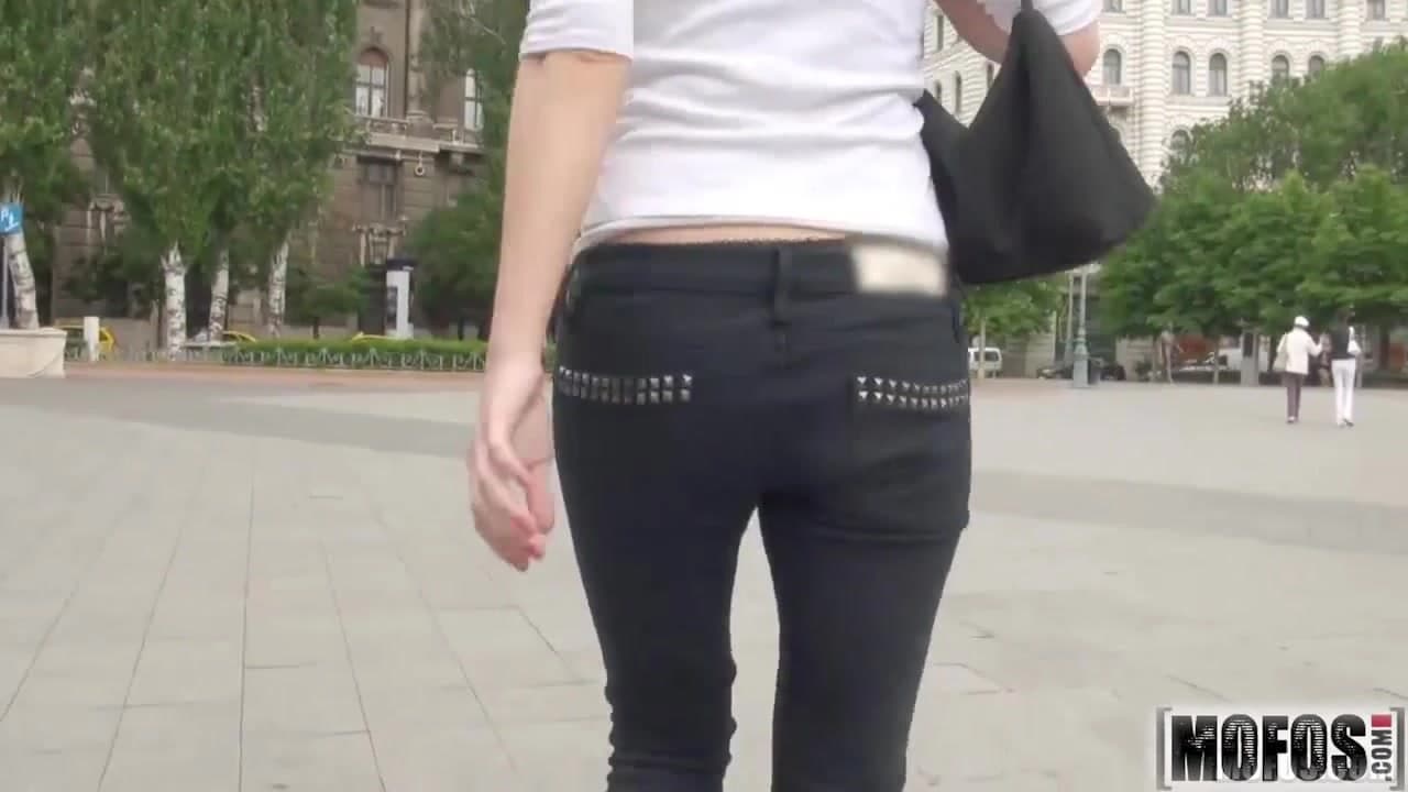 Turist, macy'nin oynadığı anal istismar videosunu kaydediyor - mofos