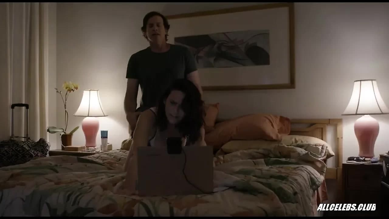 Amy landecker ve alia shawkat şeffaf - s04e06