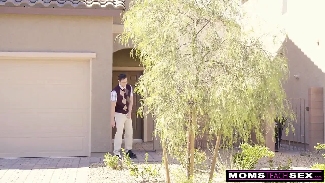 Hile milf sikikleri, sonra kız arkadaş ve boşalan! s5:e10