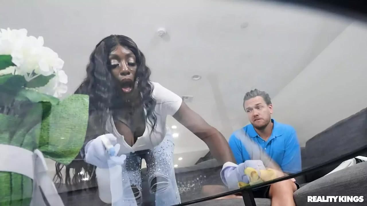 Üvey anne Reality Kings'e boşalıyor