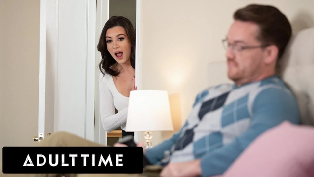 ADULT TIME - pawg Natalie Brooks üvey babasını cep amcığını sikiyor ve tabu seks için ona katılıyor!