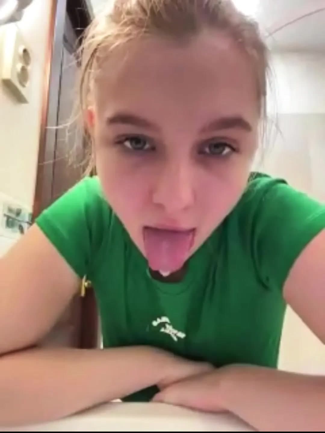 Anal fingering and squirting a lot