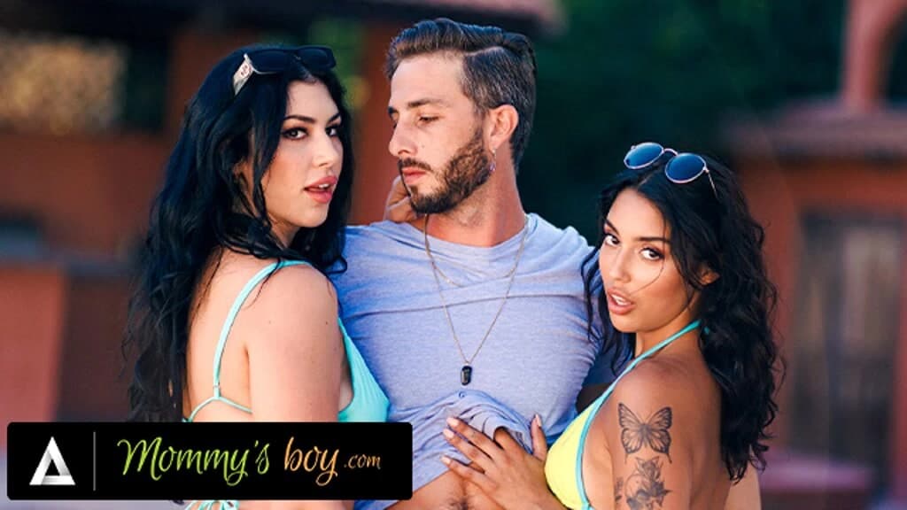 Annenin oğlu - latin üvey anne kraliçe saten ve vanessa en iyi arkadaşı üvey oğlunun büyük aletiyle sırayla!