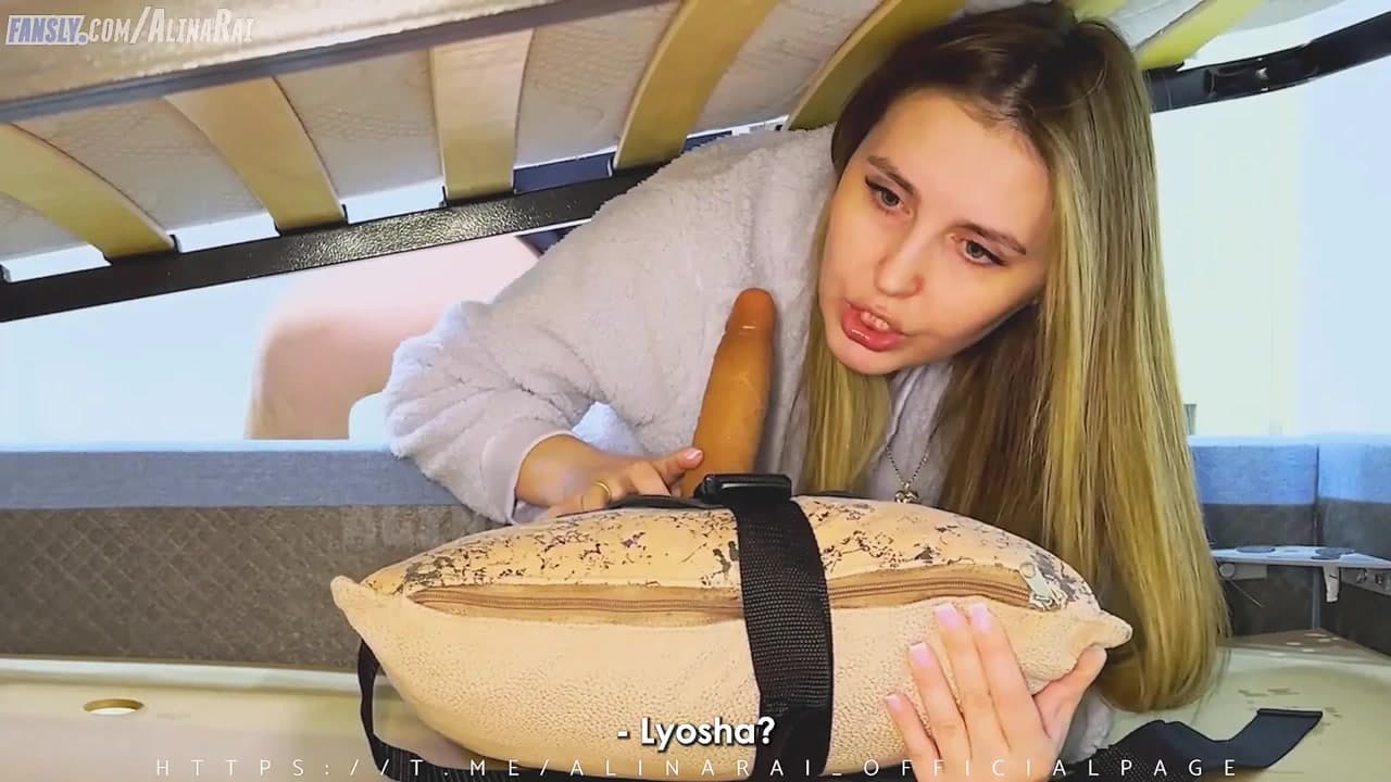 Hayatında ilk kez, üvey oğul üvey annesini sikiyor... Anal seks. - oh hayır, yanlış deliğe girdin seni piç!