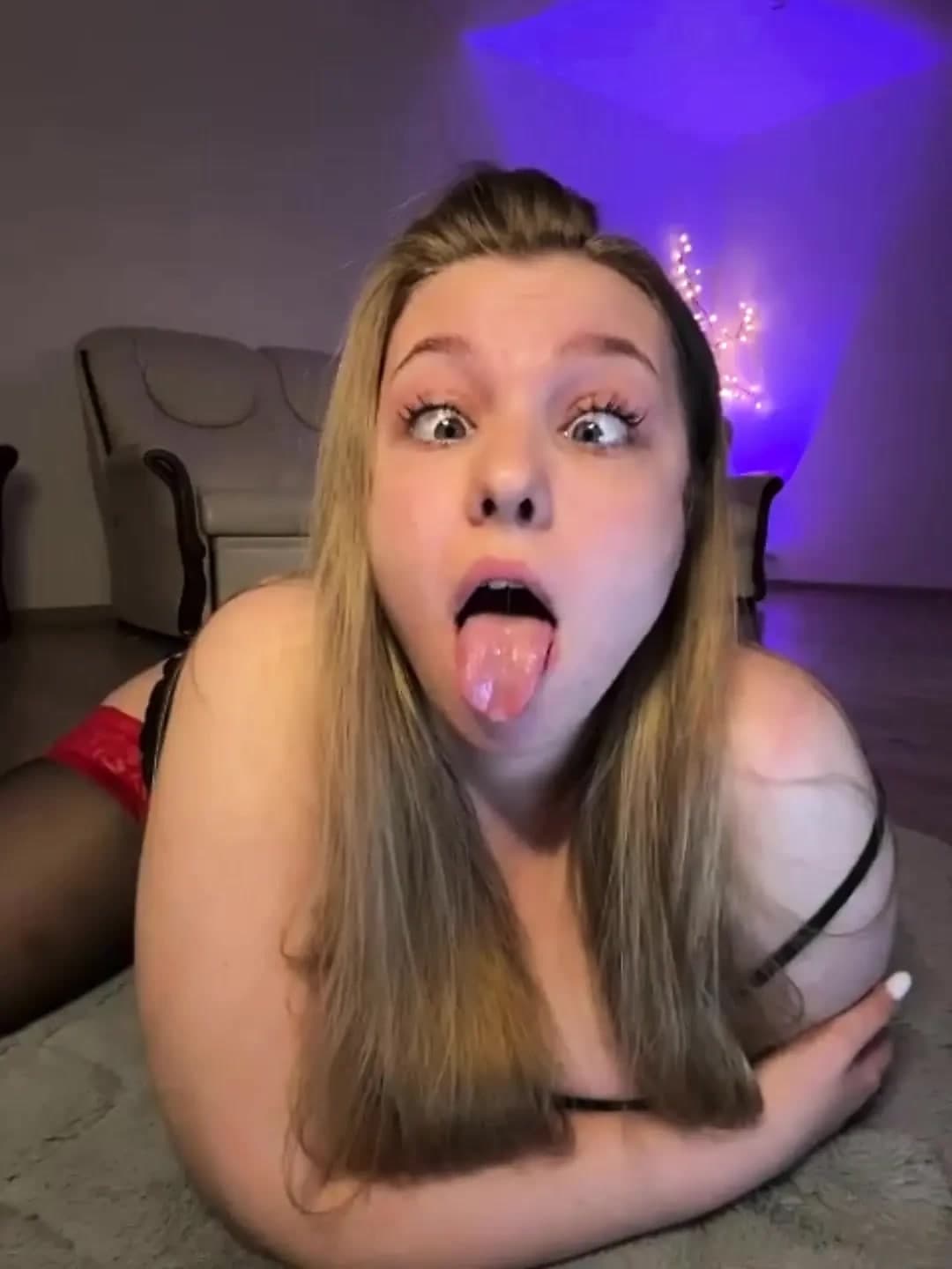 Jucielussie ile seksi çoraplı mastürbasyon