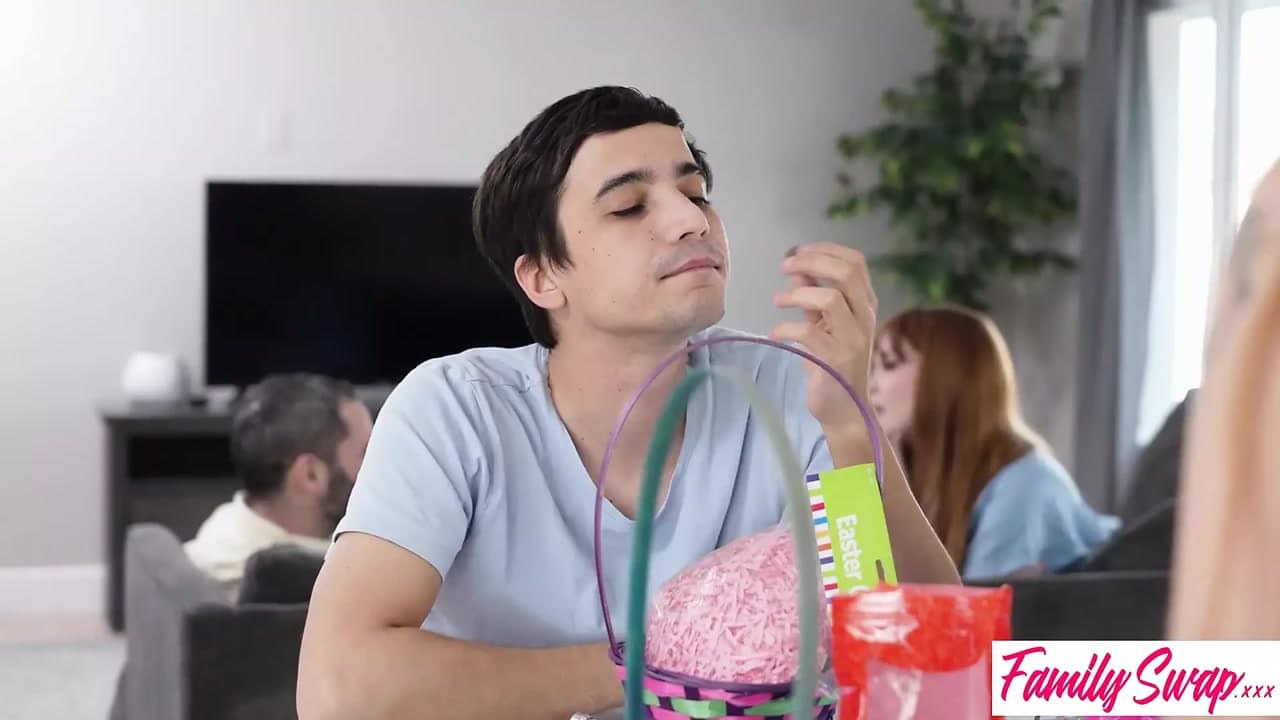 "Tamam, eğer bir şeyi yalarsan, bu ona sahip olduğun anlamına gelmez!" milf yaz erkek geyik bağırır