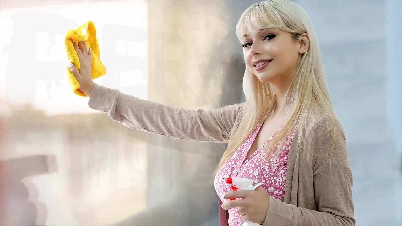 Pervmom - şanslı adam sikini ateşli üvey annesi Jessica Starling'in büyük doğal göğüslerinin arasına kaydırıyor