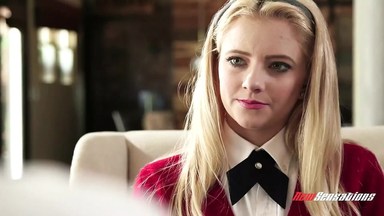 Öğrenci Riley sert sikiliyor