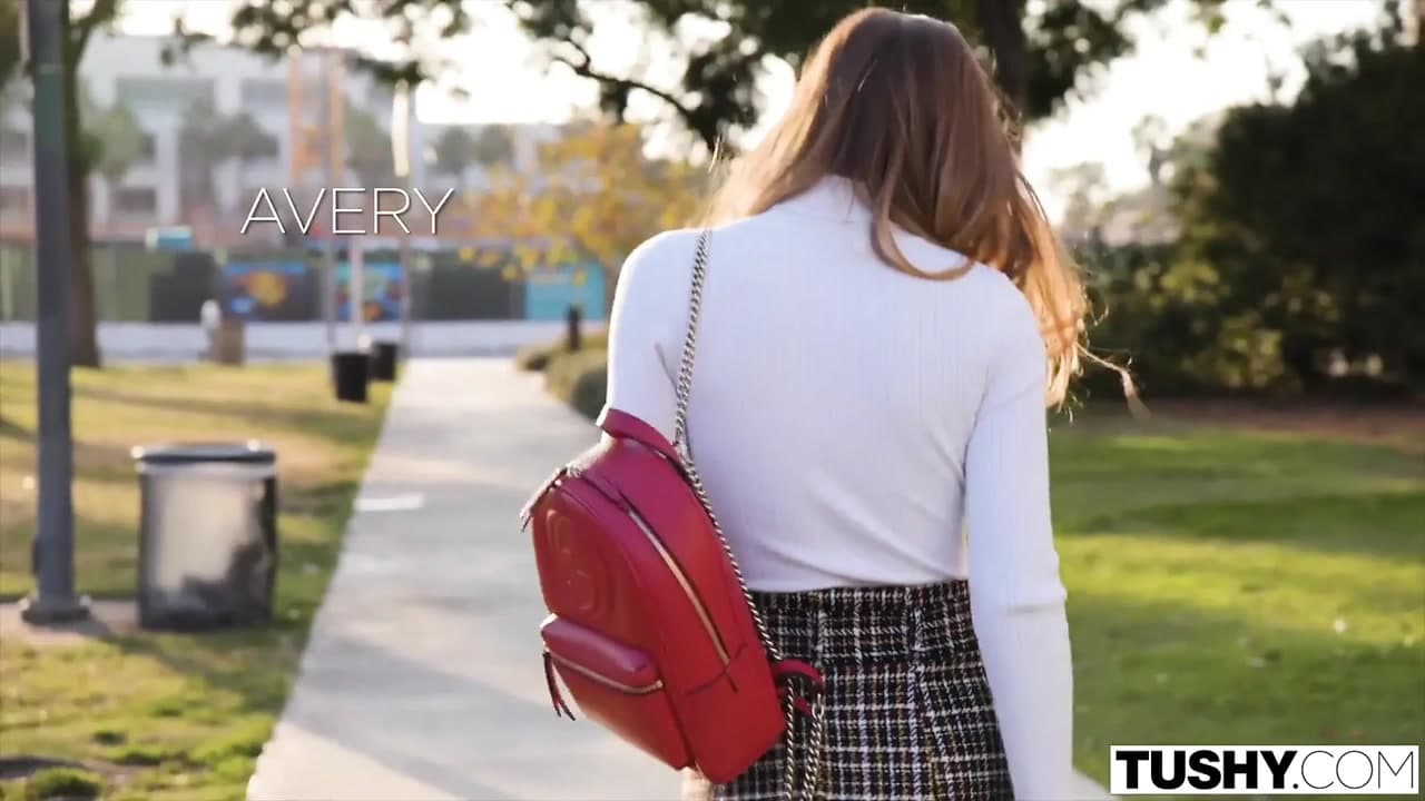 Tushy College anal seks ile çok daha iyi