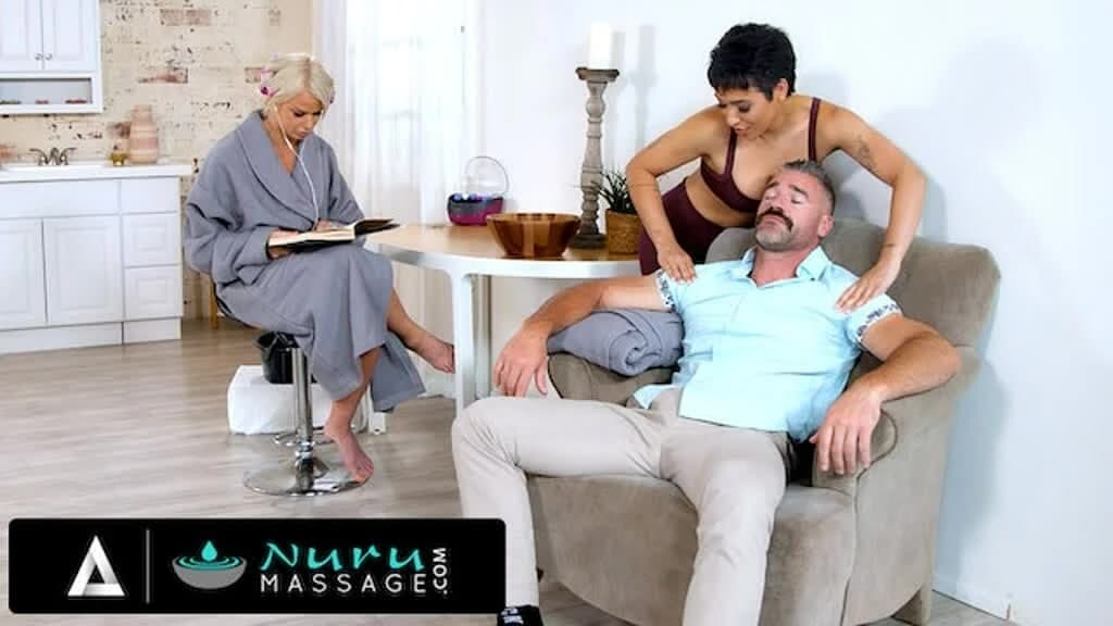 Nuru masajı - sürtük masöz brooklyn grey müşterisinin kocası charles dera'yı arkasından sikikleri